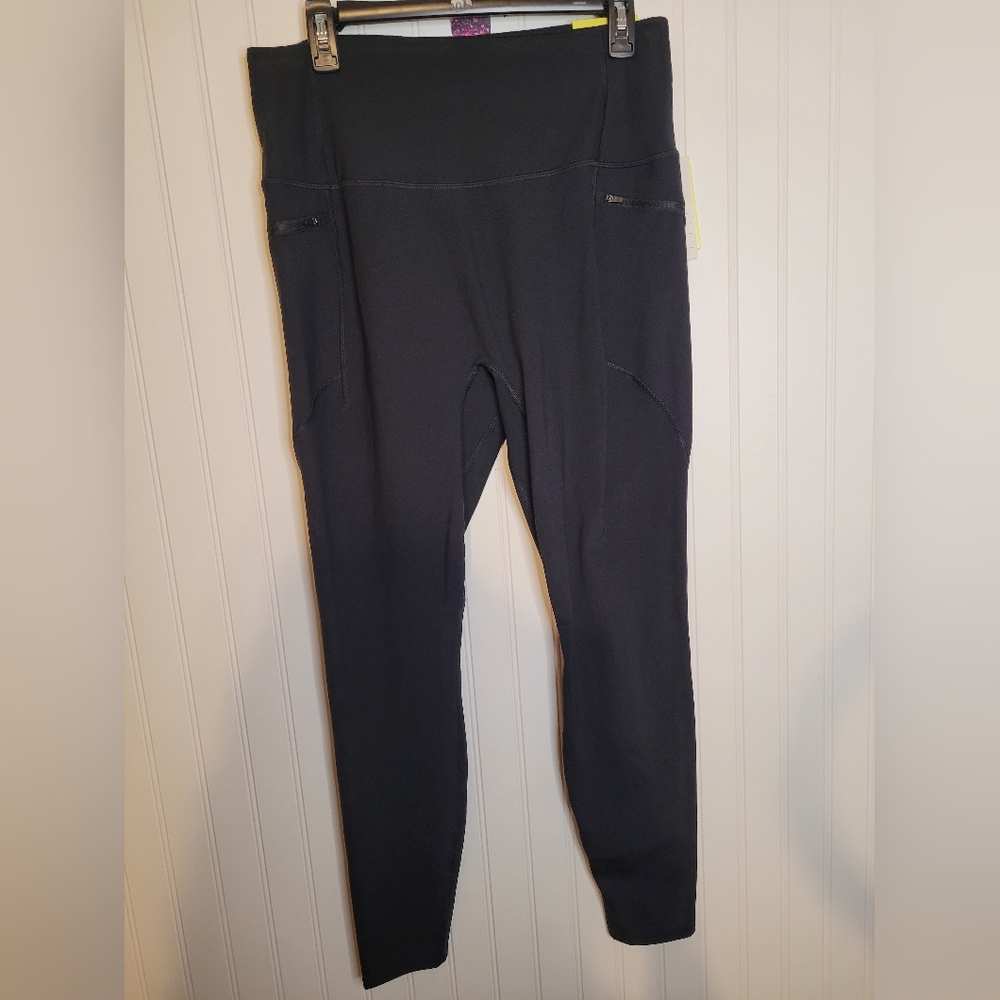 Women's All in Motion Black  Leggings. New With Tags